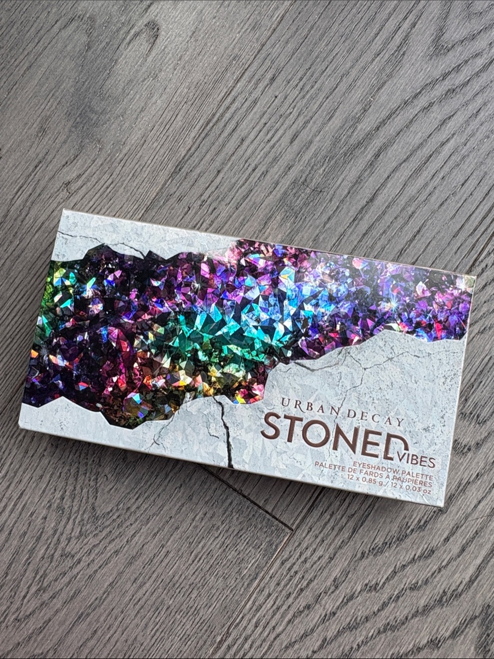 Urban Decay Stoned Vibes Palette - Iridescent Purple, Blue, Green, Pink
